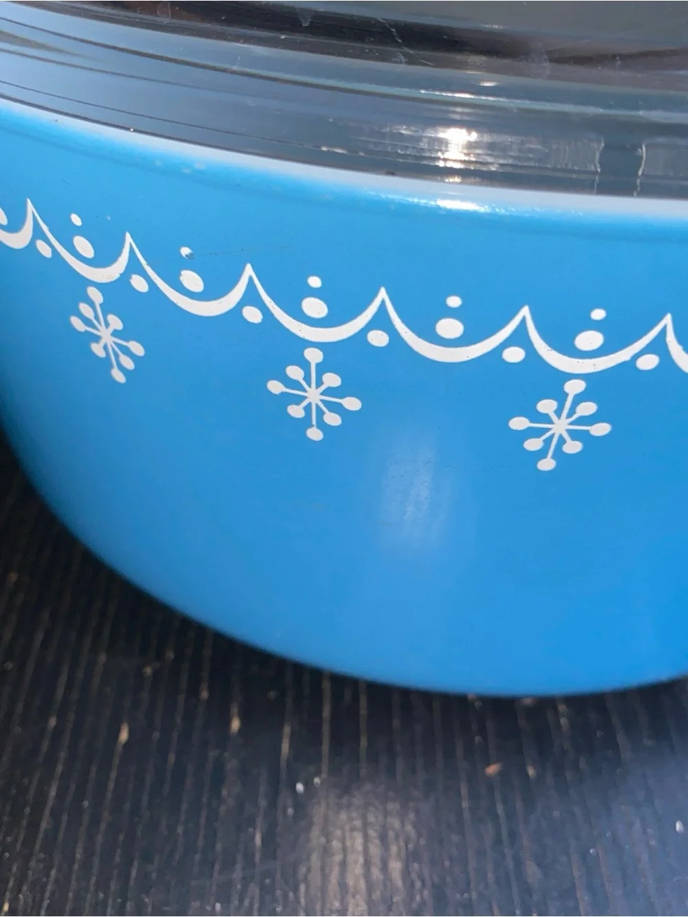 Pyrex Blue Snowflake Pattern Covered Casserole Dish